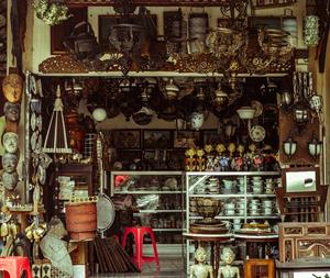 souvenir shop.jpg