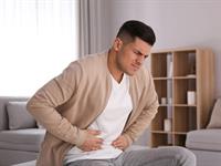 Shutterstock_1972998740_stomach pain_vēdersāpes.jpg