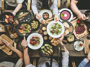 Shutterstock_467823869_dinner_vakariņas.jpg