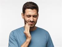 Shutterstock_1180852237_toothache_zobusāpes.jpg