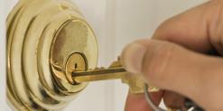 Deadbolt-Locks-But-Most-Are-Either-Single-Or-Double-Cylinder-Locks-door-and-lock-.jpg