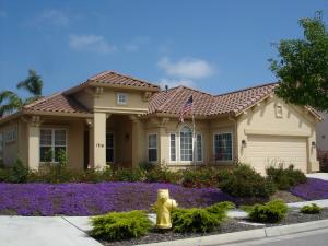 Ranch_style_home_in_Salinas,_California.JPG