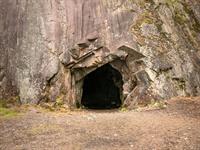 Shutterstock_1658851663_cave_ala.jpg