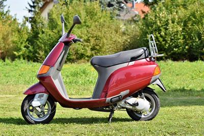 pix_scooter2.jpg