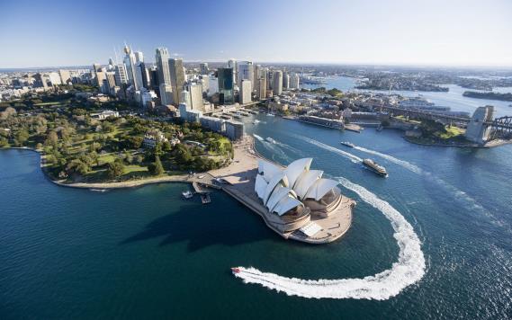 Beautiful_Water_View_of_Sydney_City_of_Australia.jpg