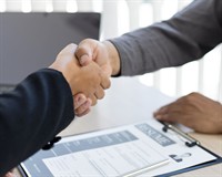 руки дотик.jpg