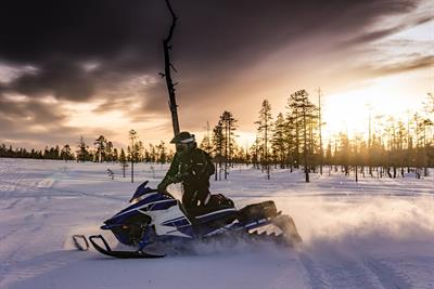 pix_snowmobiles.jpg