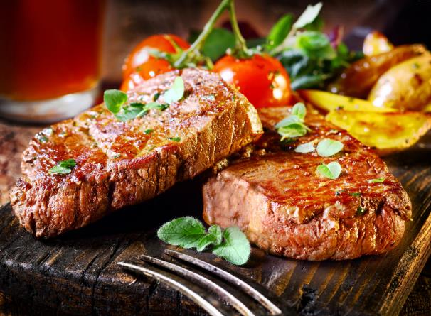 beef-7795x5725-steak-food-cooking-grill-vegetables-meal-meat-tomato-408.jpg